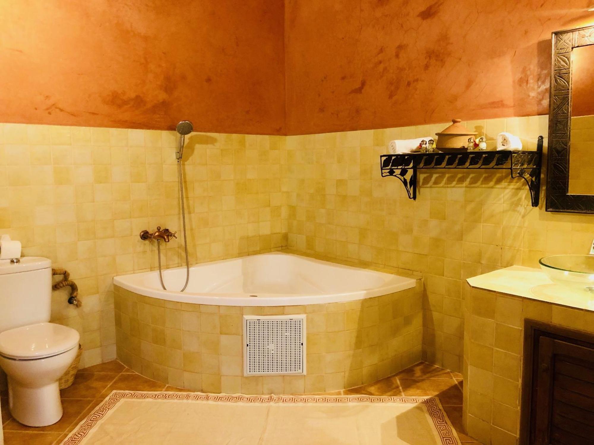 Kasbah Isfoula And Spa Ait Benhaddou Chambre photo